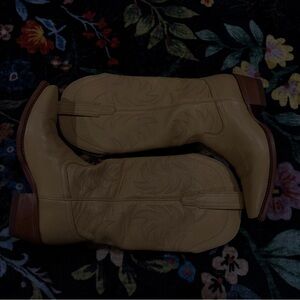 Butter Yellow Tecovas Western Boot W7